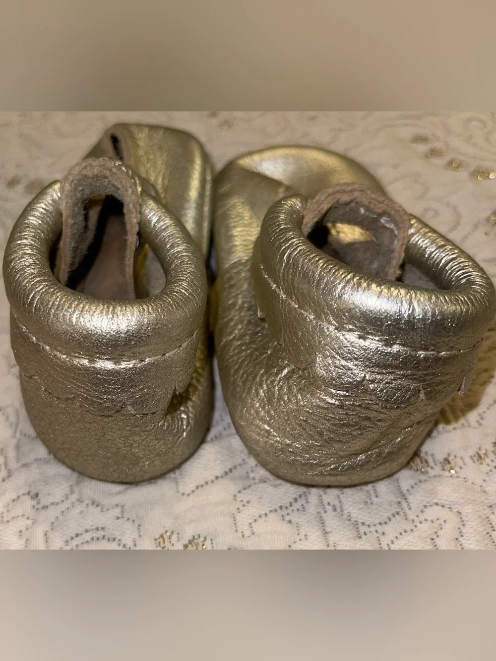 Freshly Picked baby metallic gold size 3 leather soft sole moccasin heart